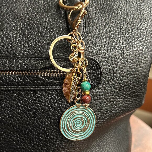 New SPIRAL Bag Charm Verdigris Green Gold Tone ୭ - Picture 5 of 7